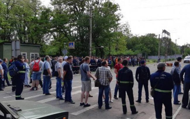 В Кривом Роге работники меткомбината бастуют с требованием поднять зарплаты