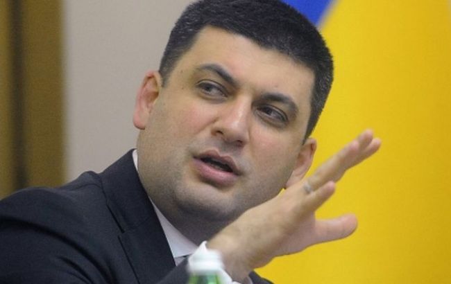 Гройсман доручив розібратися у ситуації з скасуванням дозволу Шустеру на роботу в Україні