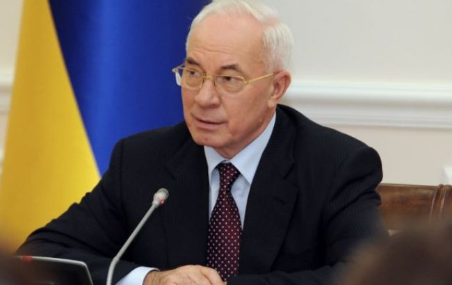 Военная прокуратура подозревает Азарова в незаконной продаже двух бомбардировщиков