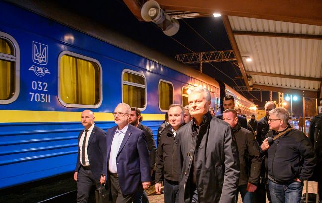 Президенти Литви, Польщі, Естонії та Латвії їдуть до Києва "з потужним посланням"