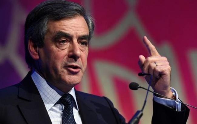 Полиция провела обыски в сенате Франции