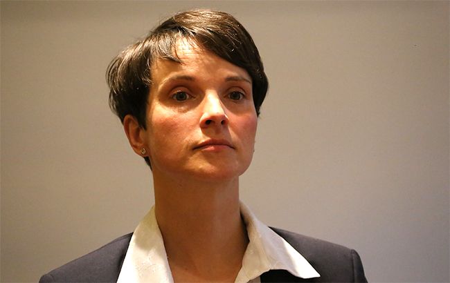 Лидеры правой немецкой партии АдГ заявили о выходе из политсилы