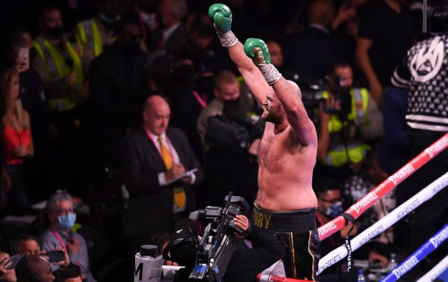 Дедлайн в стиле фильма "Звонок". Фьюри выдвинул требования к бою с Усиком