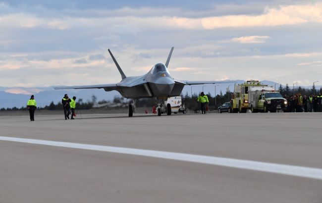 Туреччина випустила свій перший винищувач
