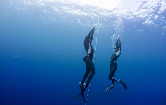 Украинские дайверы победили на чемпионате мира по фридайвингу