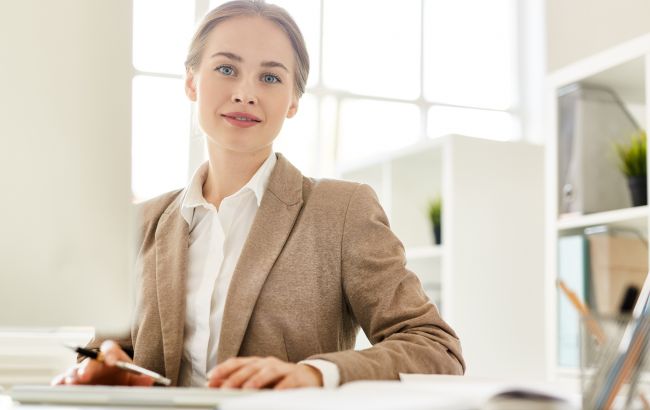 Лучшие поздравления с Днем юриста: коротко, искренне, современно