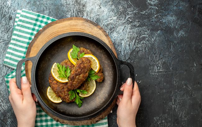 Рубленые котлеты из печенки: полезное блюдо по невероятно простому рецепту