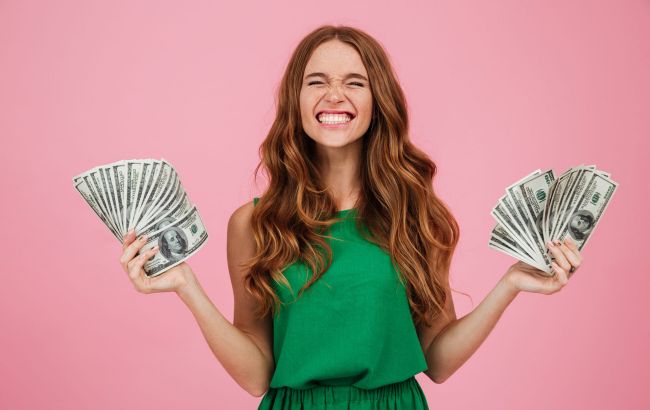 Ученые рассказали, сколько денег нужно для счастья: но "перебарщивать" не стоит