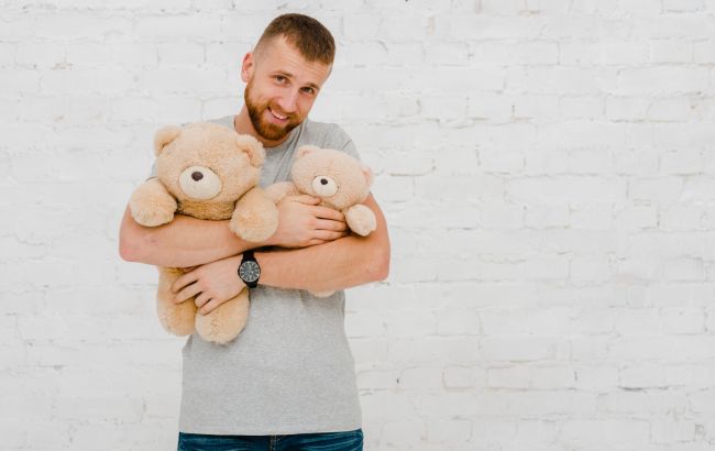 "Найважчі перші 40 років". Вчені з'ясували коли насправді у чоловіків закінчується дитинство