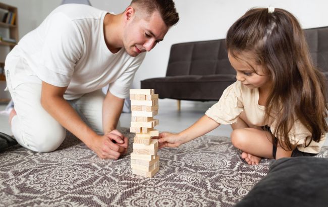 Дитина та гаджети: 6 простих способів скоротити час з планшетами та телевізорами