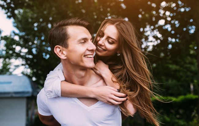 Ученые рассказали, какой запах женщин привлекает мужчин