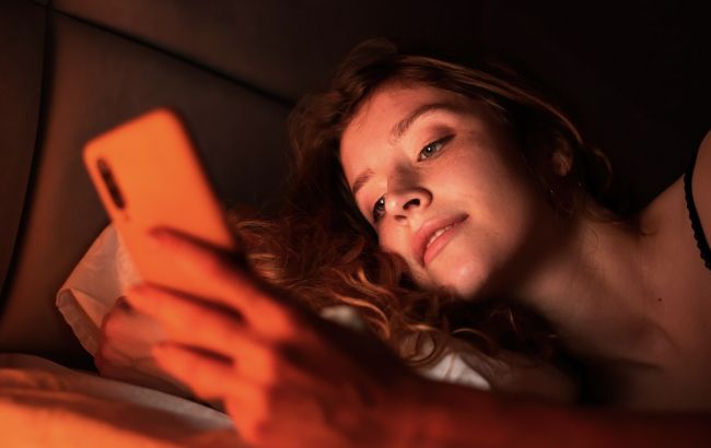 "Мій справжній друг ШІ". Чи може він замінити реальні стосунки та чим загрожує таке спілкування