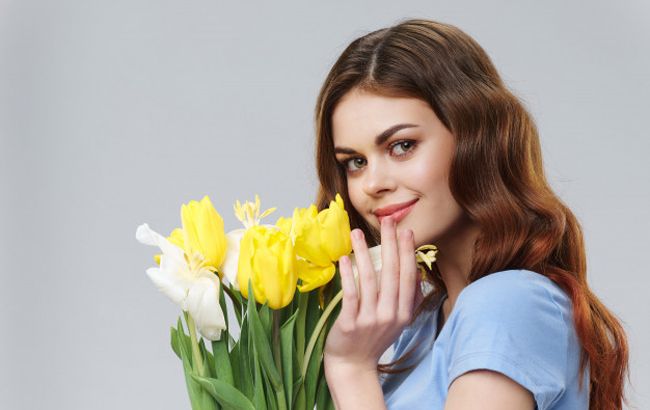 Открытки с 8 марта: красивые стихи и картинки для поздравления