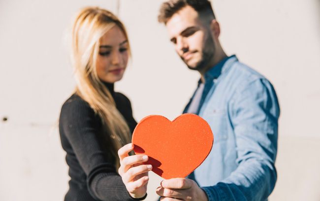 9 способов покорить женщину любого возраста: что должны знать и делать все мужчины