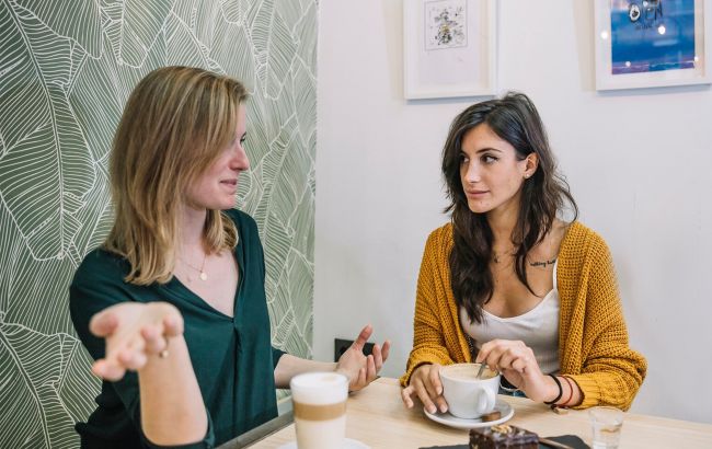 "Ти гостро все сприймаєш": 5 фраз, які швидко та влучно поставлять на місце маніпуляторів