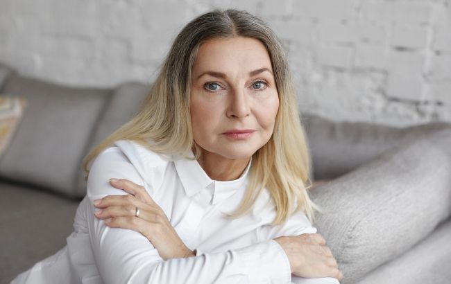 В каком возрасте женщина считается молодой бабушкой и как рождение внуков влияет на самооценку