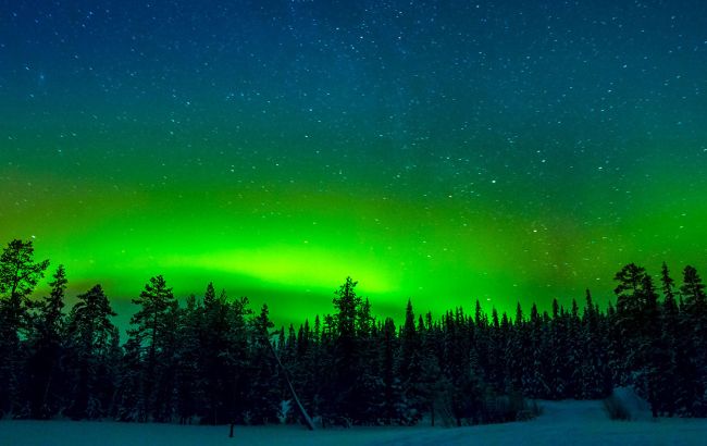 Мощная магнитная буря в декабре позволит увидеть северное сияние в неожиданных местах