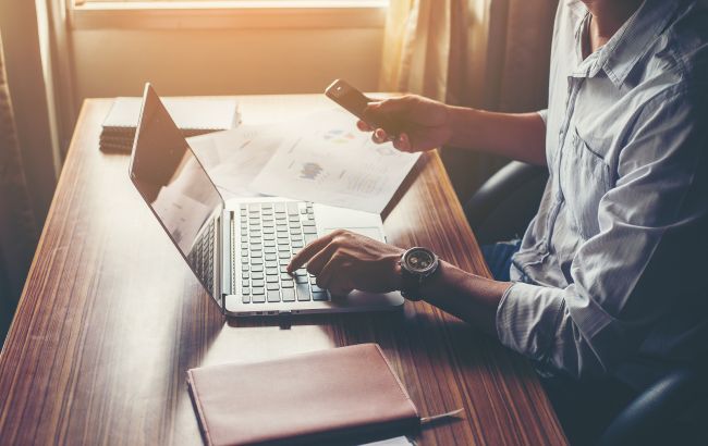 В Британии начали расследование против Amazon и Google