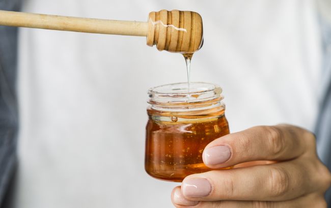 Не робіть цього з медом ніколи: зіпсуєте і продукт, і здоров'я
