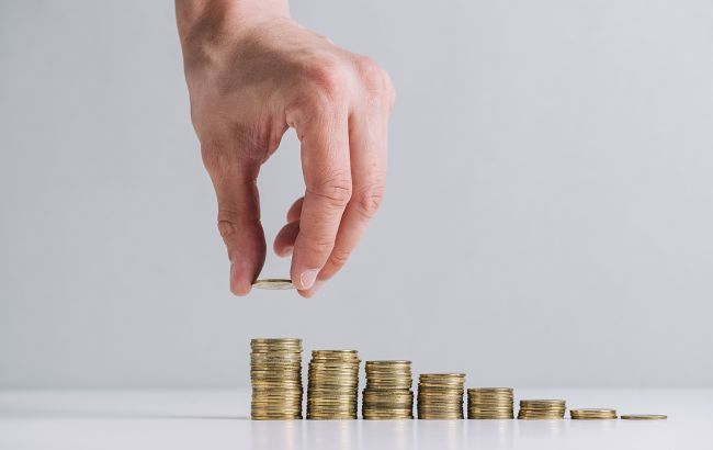 Стаж огромный, а пенсия нищенская: пенсионерам ответили на важный вопрос