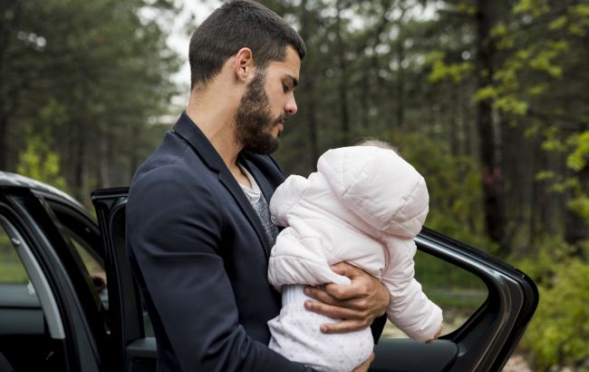 Українцям дозволили перевозити дітей в авто на передньому сидінні за певної умови