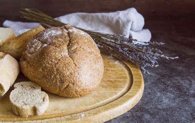 Хліб на заквасці чи цільнозерновий? Названо найкорисніший продукт