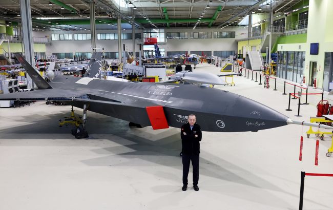 Безпілотний винищувач Bayraktar з українським двигуном успішно пройшов нові випробування