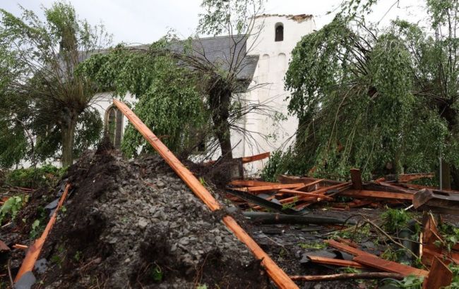 По западу Германии пронесся мощный торнадо, десятки пострадавших