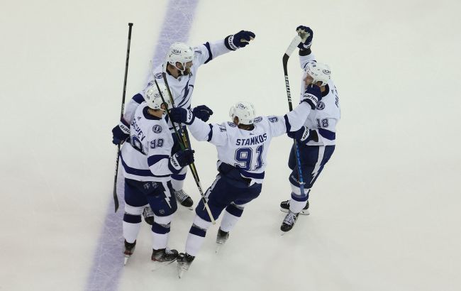 "Тампа" вперше повела у фінальній серії Східної конференції НХЛ