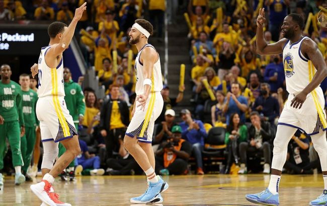 "Голден Стэйт" разгромной победой над "Бостоном" сравнял счет в финале НБА