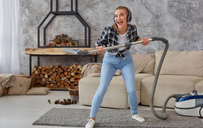 7 способов необычно, но очень полезно использовать пылесос в быту