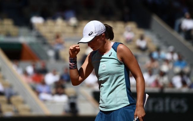 Свентек выбила россиянку и во второй раз вышла в финал "Ролан Гарроса"