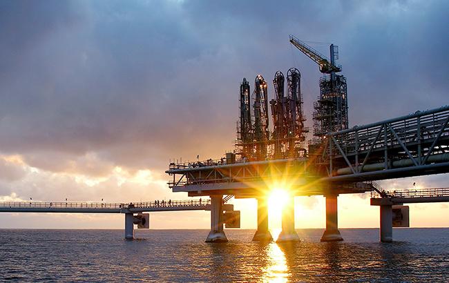 Цена нефти Brent поднялась выше 59 долларов за баррель впервые с 2015 года