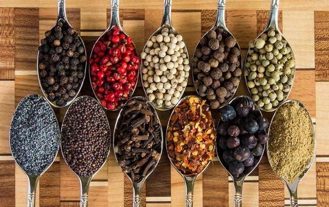 "Додамо трохи перцю": Супрун розповіла, що потрібно знати про прянощі