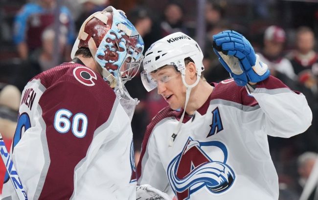 Лидер "Колорадо" с дублем в фестивале шайб возглавил топ-3 звезд вечера НХЛ: видео
