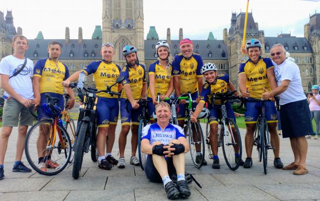 "Искренность местных просто поражала!": украинцы проехали 10 тысяч километров по Канаде и США и побывали в 430 городах