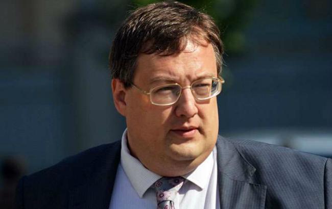 Заявленные ФСБ "украинские диверсанты" - это российские дезертиры, - Геращенко