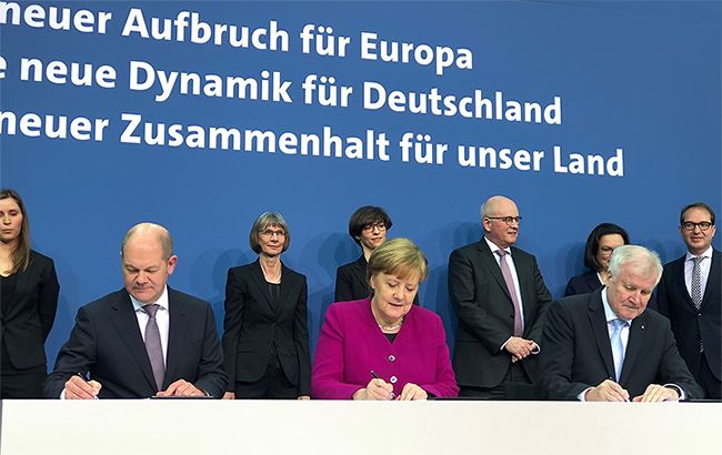 В Германии социал-демократы и консерваторы подписали коалиционное соглашение