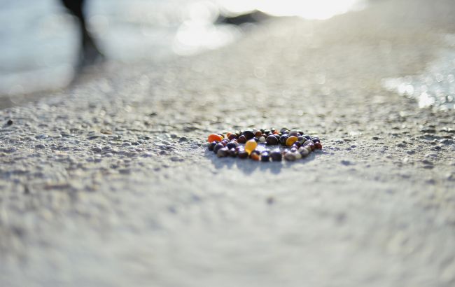 Чому не можна підбирати загублені прикраси на вулиці: народні застереження