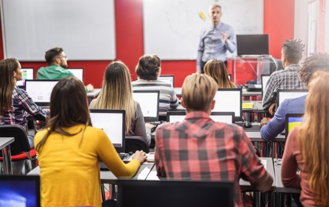 Стипендії та додаткові місця. Які будуть умови для українських студентів у Литві