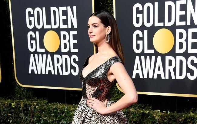 Звезды на красной дорожке: самые эффектные образы Золотого глобуса 2019