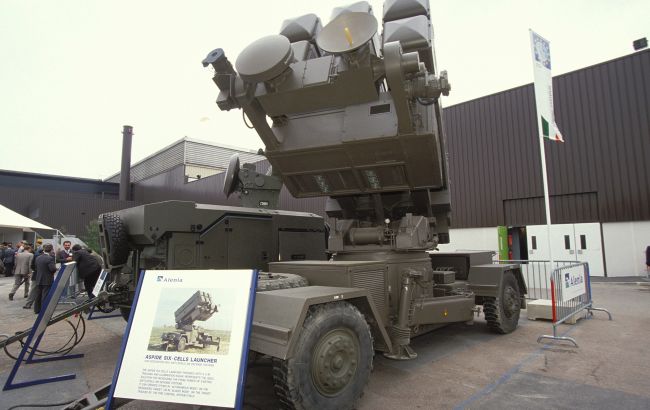 Безпечне небо. Україна вперше отримала ЗРК Aspide: що про них відомо