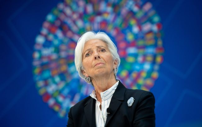 Курс евро резко вырос к доллару после заявления главы ЕЦБ о повышении ставок