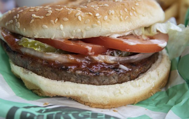 Ученые обнаружили еще одно негативное свойство фастфуда: будоражит иммунную систему