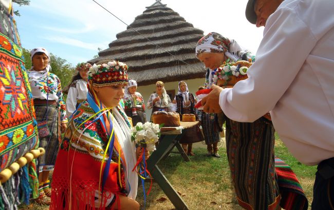 Старовинні ритуали та обряди українських весіль: яке вони мають значення і що збереглося досі