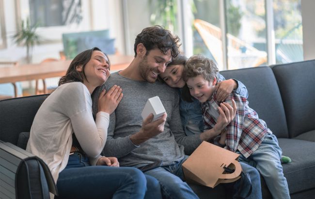 Що подарувати татові? 10 гаджетів до Дня батька, які справді вразять