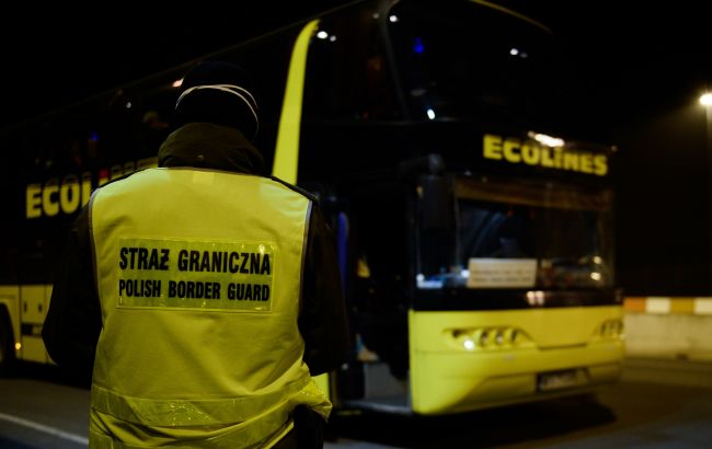 Польша обновила правила транзита автомобилей из Украины: что изменилось