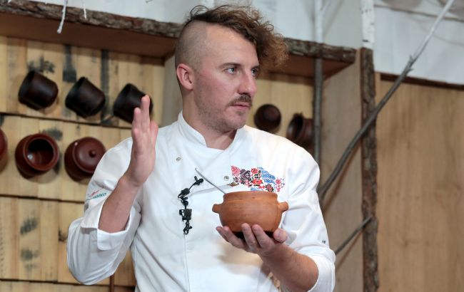 Готуємо різдвяну паляницю. Клопотенко представив рецепт ідеальної випічки