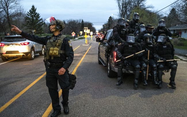 Поліція Лос-Анджелеса застосувала понад тисячу снарядів під час імміграційних протестів