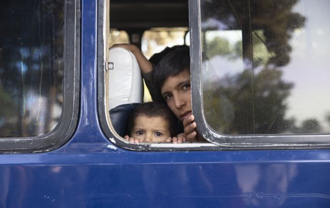 Уганда временно примет 2000 беженцев из Афганистана по просьбе США